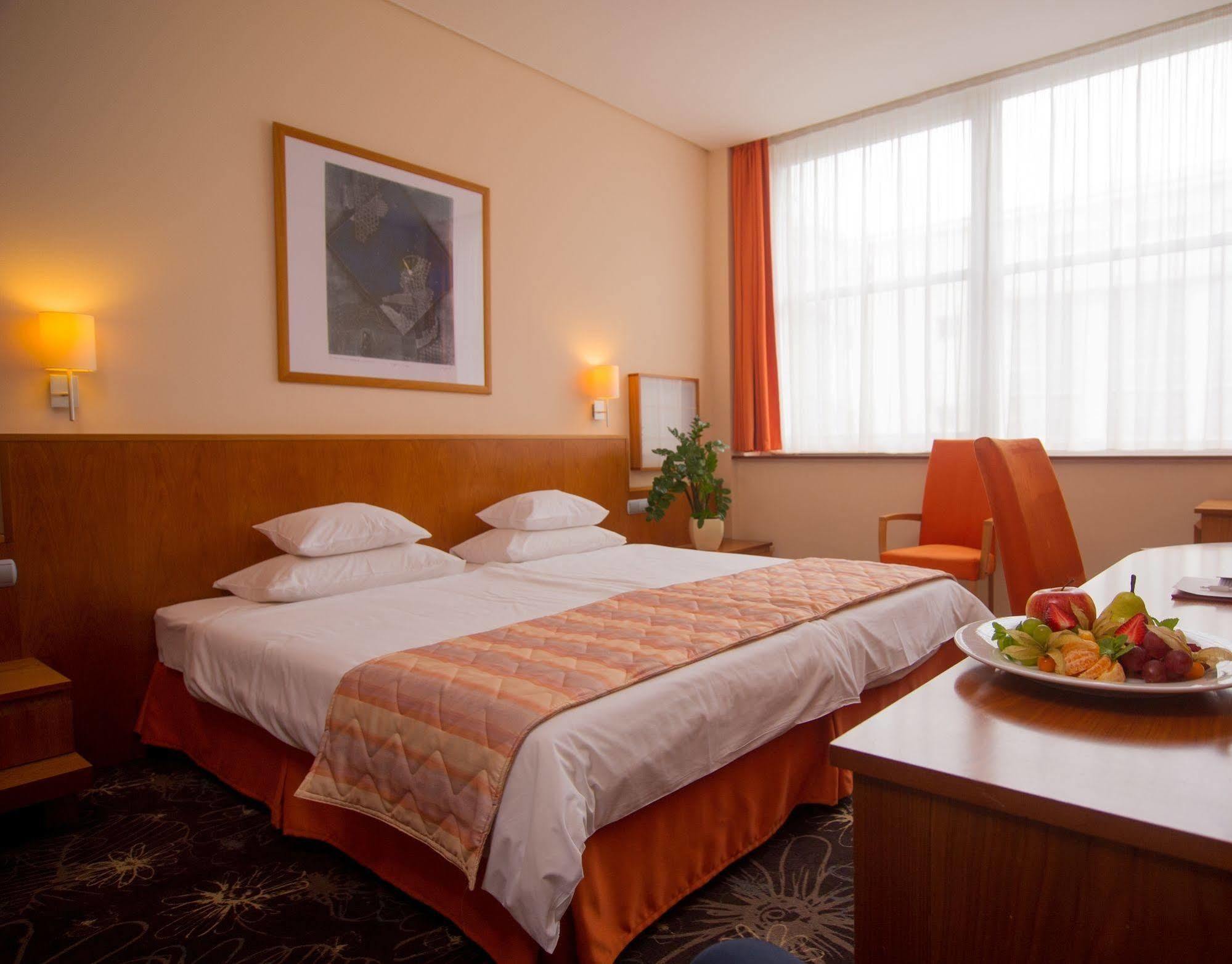 Lycium Hotel 4*